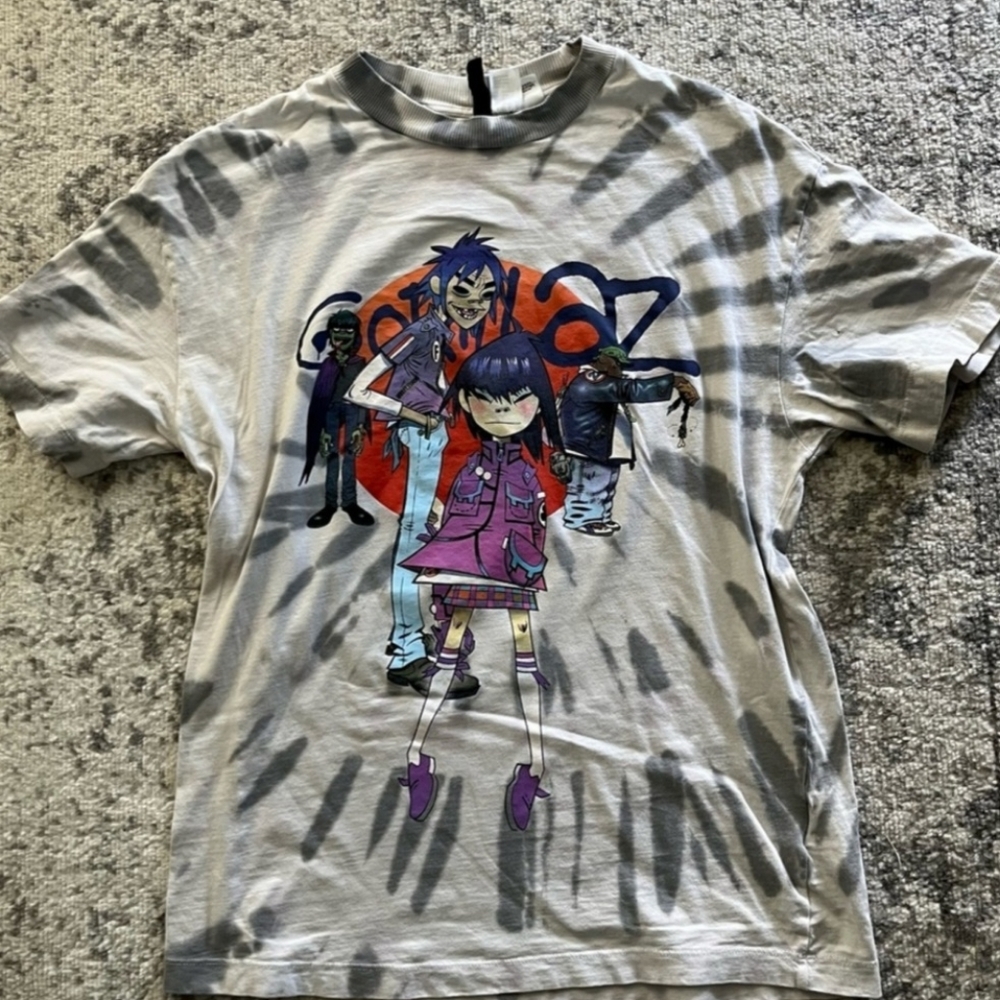 Lot listing. S/XS listing of 2 unique GORILLAZ band graphic tees.